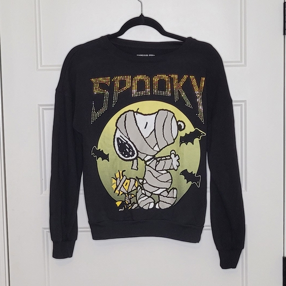 Peanuts Snoopy Spooky XS Sweatshirt - Picture 1 of 3
